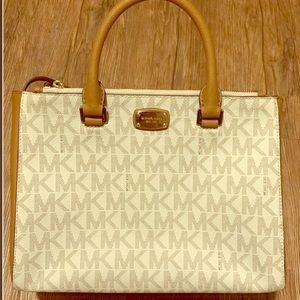 Authentic Michael Kors purse BNWOT